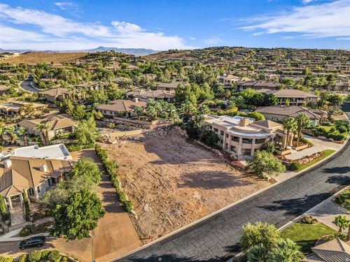 32-2282 Stone Cliff Dr, St George, UT, 84790-6157 | Card Image
