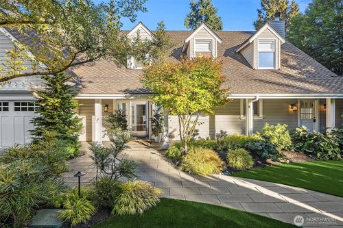 2042 77th Ave Ne, Medina, WA, 98039-2303 | Card Image