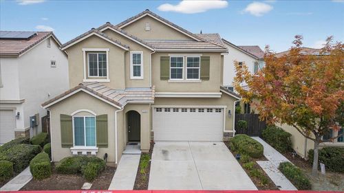 2098 E Axelson Dr, Fresno, CA, 93730-3419 | Card Image