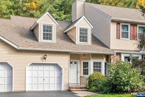 2 Carriage Ln, Sparta, NJ, 07871-1739 | Card Image