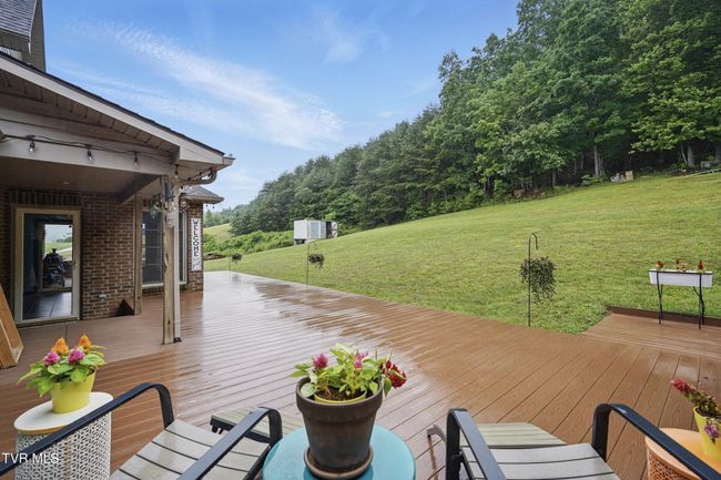 1124 Elizabethton Hwy, House other with 3 bedrooms, 3 bathrooms and null parking in Bluff City TN | Image 41