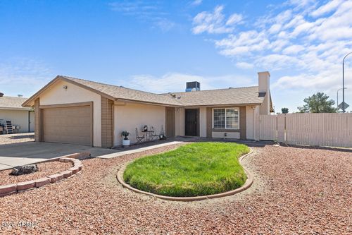 4955 W Golden Ln, Glendale, AZ, 85302-5019 | Card Image