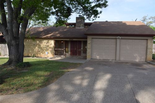 2808 Bent Tree Ln, Arlington, TX, 76016-1614 | Card Image