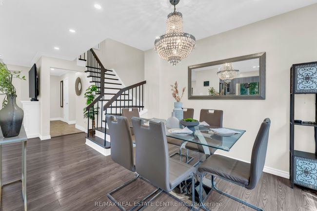 22 Fanshawe Dr, House attached with 4 bedrooms, 3 bathrooms and 2 parking in Brampton ON | Image 7