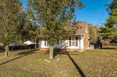 206 New Deal Potts Rd, House other with 3 bedrooms, 2 bathrooms and 7 parking in Cottontown TN | Image 3