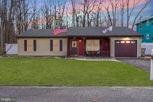 11 Shevchenko Ave, CREAM RIDGE, NJ, 08514-2437 | Card Image