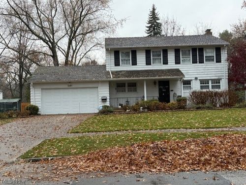 15991 Henley Rd, East Cleveland, OH, 44112-3607 | Card Image