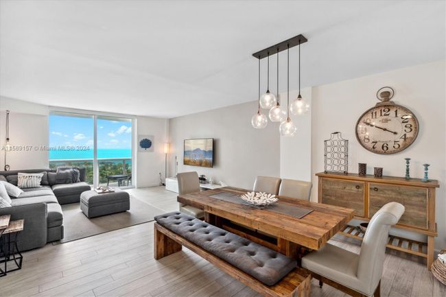 634 - 10275 Collins Ave, Condo with 2 bedrooms, 2 bathrooms and null parking in Bal Harbour FL | Image 2