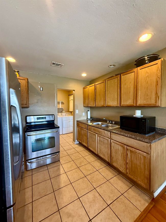 197 Osborne, House other with 3 bedrooms, 2 bathrooms and null parking in Bridge City TX | Image 5
