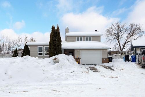 145 Dundas Road, Fort Mcmurray, AB, T9K1B5 | Card Image