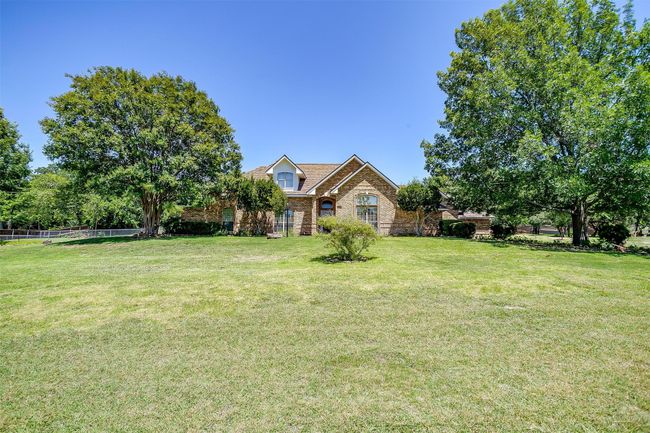 107 Sundance Ct, House other with 4 bedrooms, 2 bathrooms and null parking in Hudson Oaks TX | Image 6