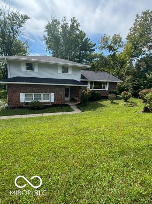 4520 E Heritage Woods Rd, Bloomington, IN, 47401-9158 | Card Image
