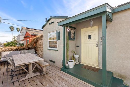 2003 Ebers St, San Diego, CA, 92107-3812 | Card Image