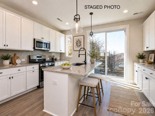 eqx1665-912 Callahan St, Charlotte, NC, 28206 | Card Image