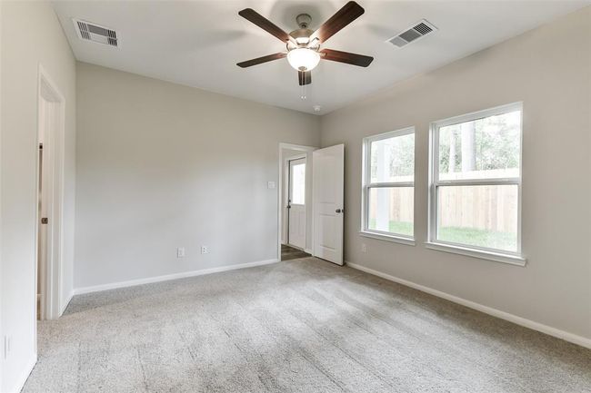 2113 Caney Creek Ln, House other with 3 bedrooms, 2 bathrooms and 2 parking in Conroe TX | Image 14
