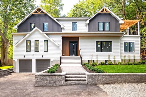 152 Hagen Rd, Newton, MA, 02459-2755 | Card Image