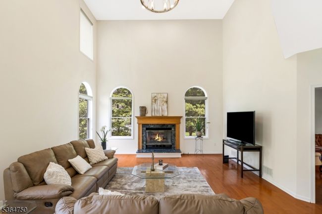 33 Briarwood Dr E, House other with 4 bedrooms, 3 bathrooms and null parking in Warren NJ | Image 5