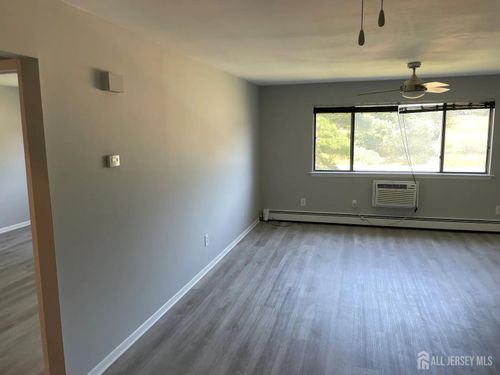 1334-1334 Cricket Ln, Woodbridge, NJ, 07095-4403 | Card Image