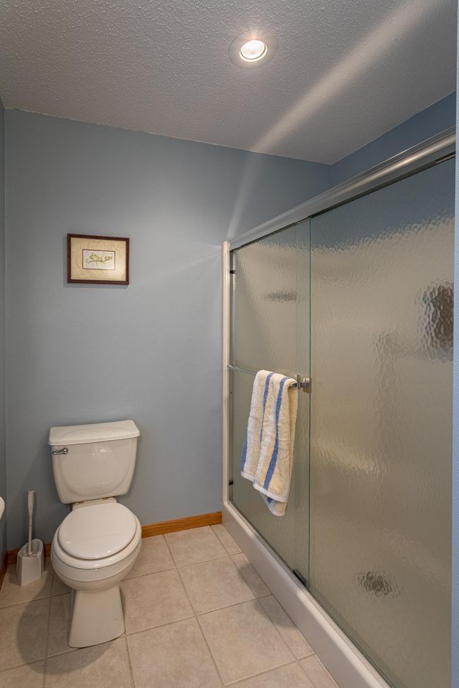 Primary Bathroom | Image 28
