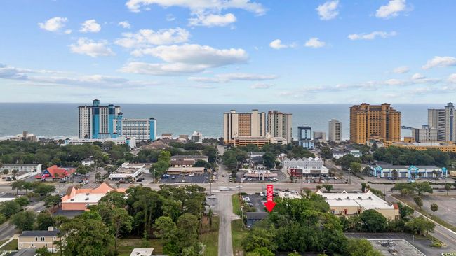 Drone / aerial view of a large body of water | Image 15