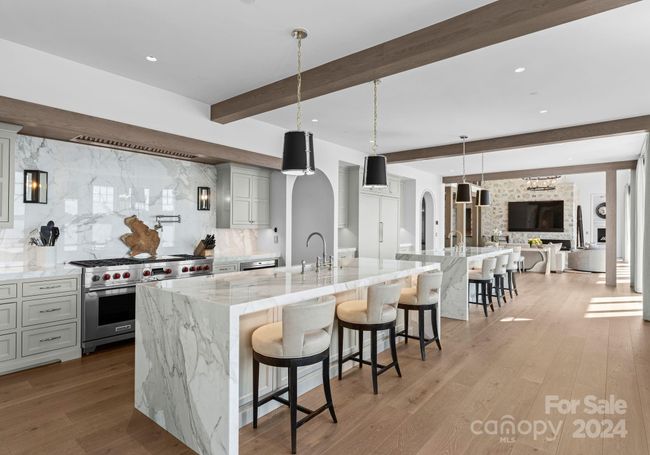 Gourmet Kitchen | Image 11