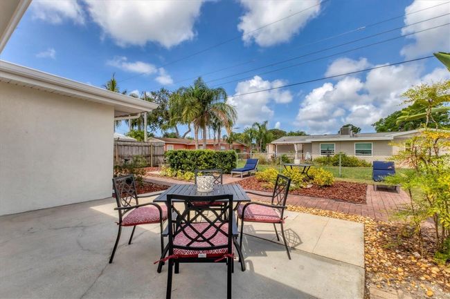 2402 33 Rd St W, House other with 3 bedrooms, 2 bathrooms and null parking in BRADENTON FL | Image 24