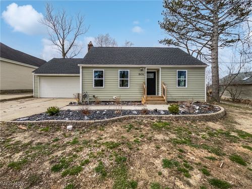 8414 York Rd, North Royalton, OH, 44133-1232 | Card Image