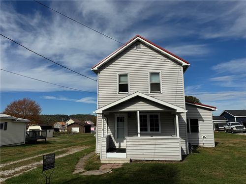 70 9th St, Lucernemines, PA, 15754-1006 | Card Image