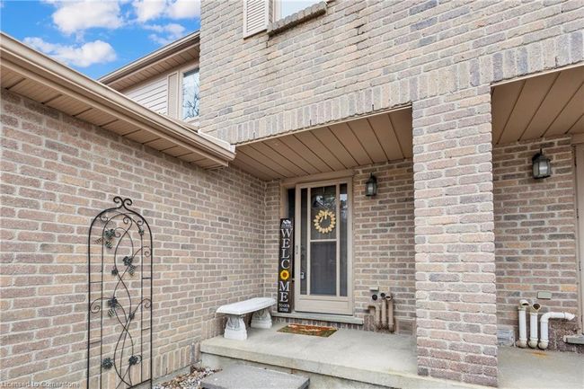 3 - 230 Blackhorne Dr, Townhouse with 3 bedrooms, 3 bathrooms and 2 parking in Kitchener ON | Image 5