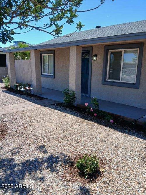 3435 W Holly St, Phoenix, AZ, 85009-2326 | Card Image