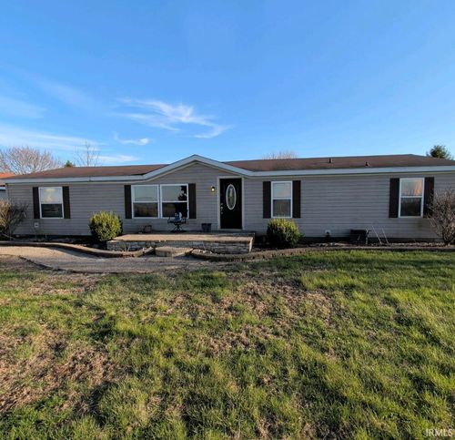 7348 W Division Line Rd, Delphi, IN, 46923-8909 | Card Image