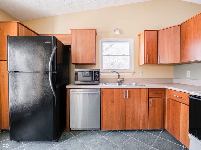 7629 Farm View Cir W, Condo with 2 bedrooms, 2 bathrooms and null parking in Indianapolis IN | Image 15