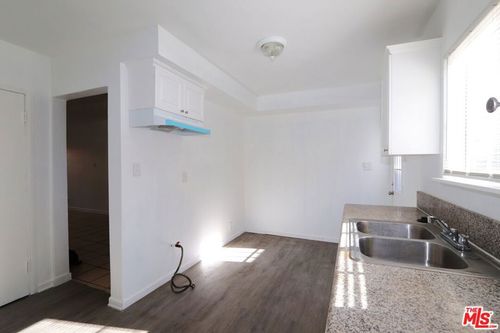 apt-3-8150 Sepulveda Pl, Panorama City, CA, 91402-4342 | Card Image
