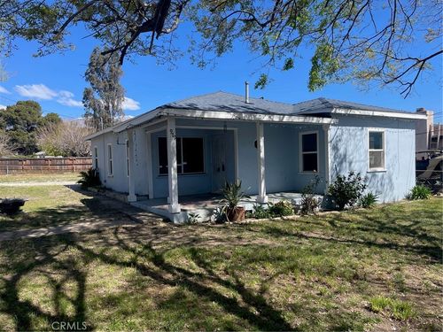 979 W Nicolet St, Banning, CA, 92220-4417 | Card Image