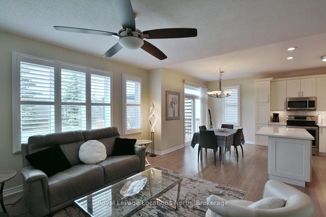16 Starboard Cir, House other with 3 bedrooms, 3 bathrooms and 2 parking in Wasaga Beach ON | Image 11