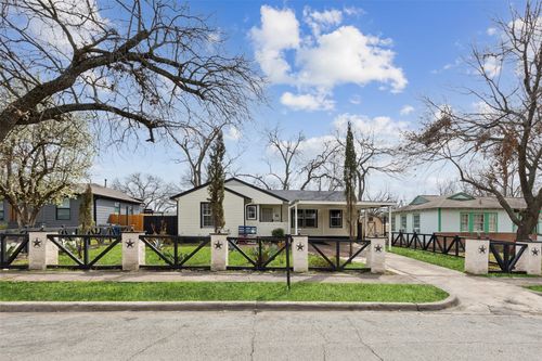 2120 Tisinger Ave, Dallas, TX, 75228-2162 | Card Image