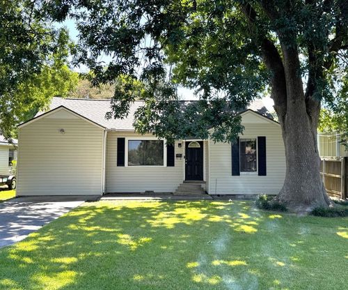 2307 Avenue E, Nederland, TX, 77627-6105 | Card Image