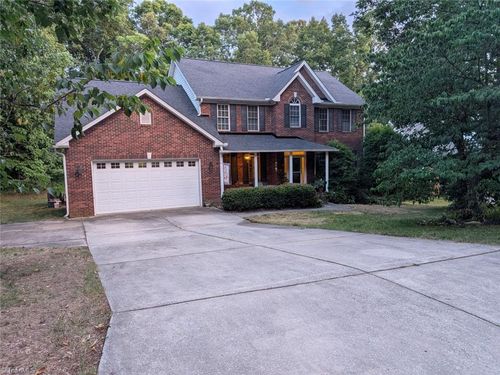 1702 Lakeland Pt, High Point, NC, 27265-8038 | Card Image