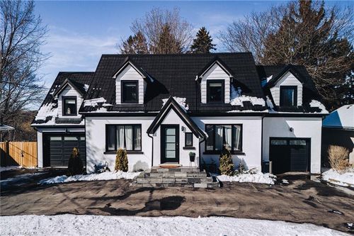 62 Lang Cres, Kitchener, ON, N2K1P3 | Card Image