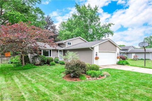 6415 Ridge Plaza Drive, North Ridgeville, OH, 44039 | Card Image