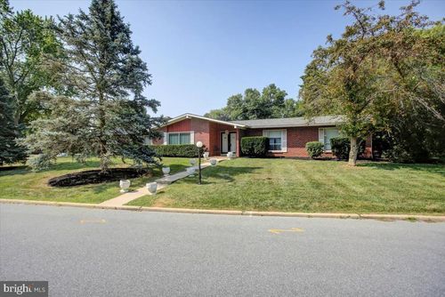 19507 Spring Valley Dr, Hagerstown, MD, 21742-2411 | Card Image