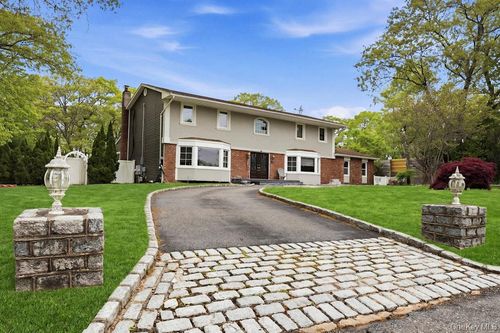 1 Whispering Ct, Dix Hills, NY, 11746-8008 | Card Image