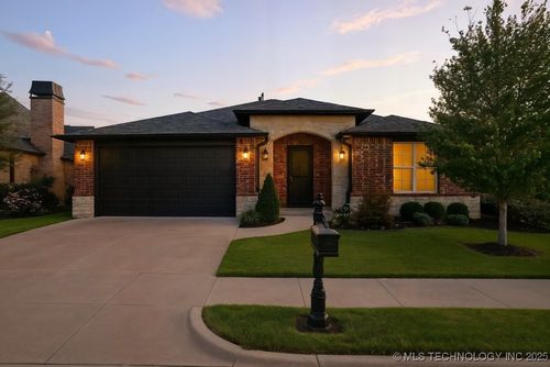 1119 W 85th St, Tulsa, OK, 74132-4140 | Card Image