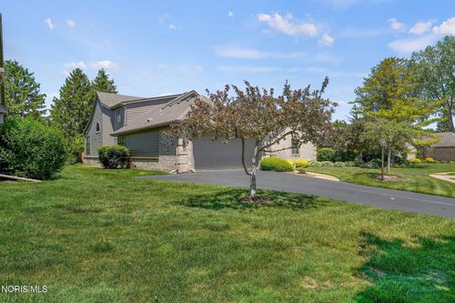 7402 Caracole Ct, Sylvania, OH, 43560-2979 | Card Image