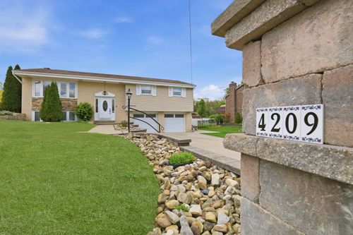 4209 Frederick Dr, New Kensington, PA, 15068-6817 | Card Image