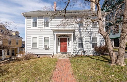 36 Cedar St, Worcester, MA, 01609-2520 | Card Image
