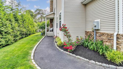 35-35 Terrace Ln, Patchogue, NY, 11772-2146 | Card Image