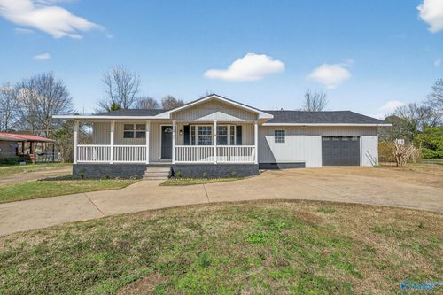 1107 Nelson Rd, Albertville, AL, 35950-6151 | Card Image