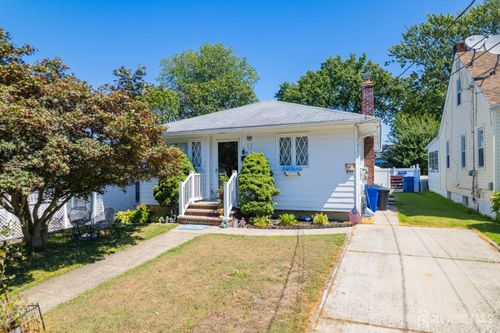 86 James St, South River, NJ, 08882-2115 | Card Image