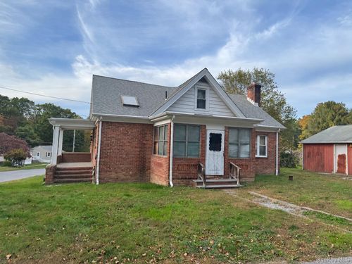 12 Gary Dr, Hyde Park, NY, 12538-1851 | Card Image